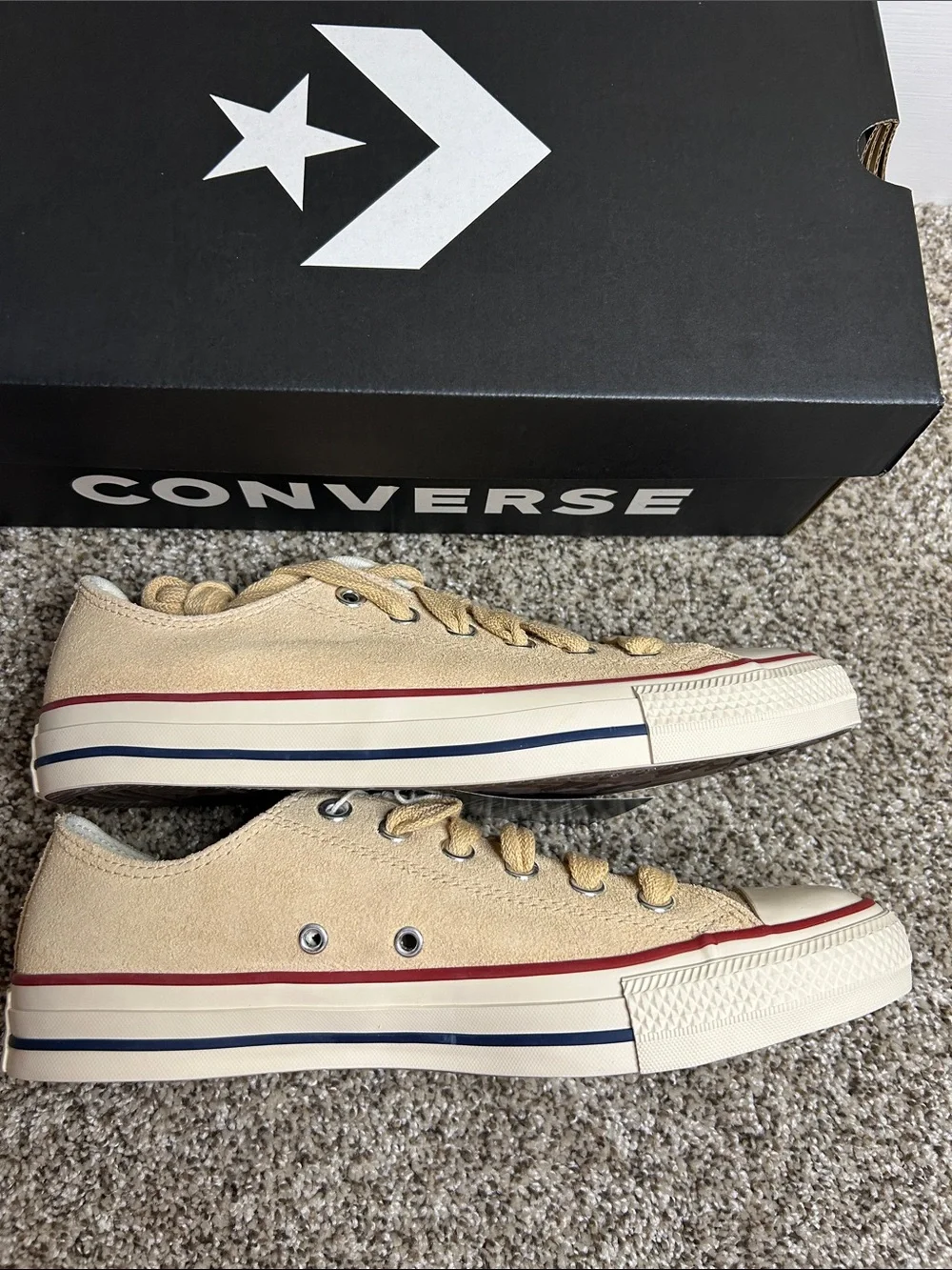 NEW Chuck Taylor All Star Ox Low Top Size Men's 7/ Women's 9